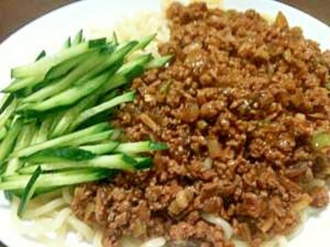 夏にぴったり！ジャージャー麺風、ピリ辛肉味噌麺